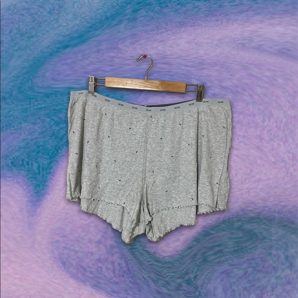 ♥︎ H&M Crescent Moon Shorts ♥︎